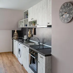  Apartment Gladstone